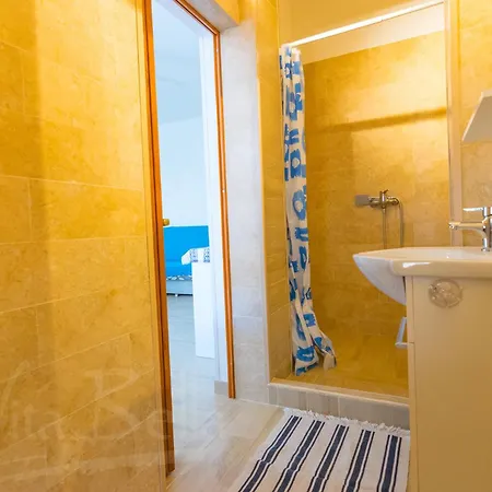 Hotel A 300m Dalla Nautilus 3*